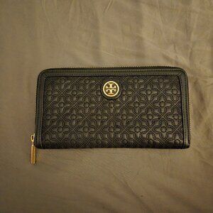 Tory Burch Black Continental Quilted Zip Around Wallet